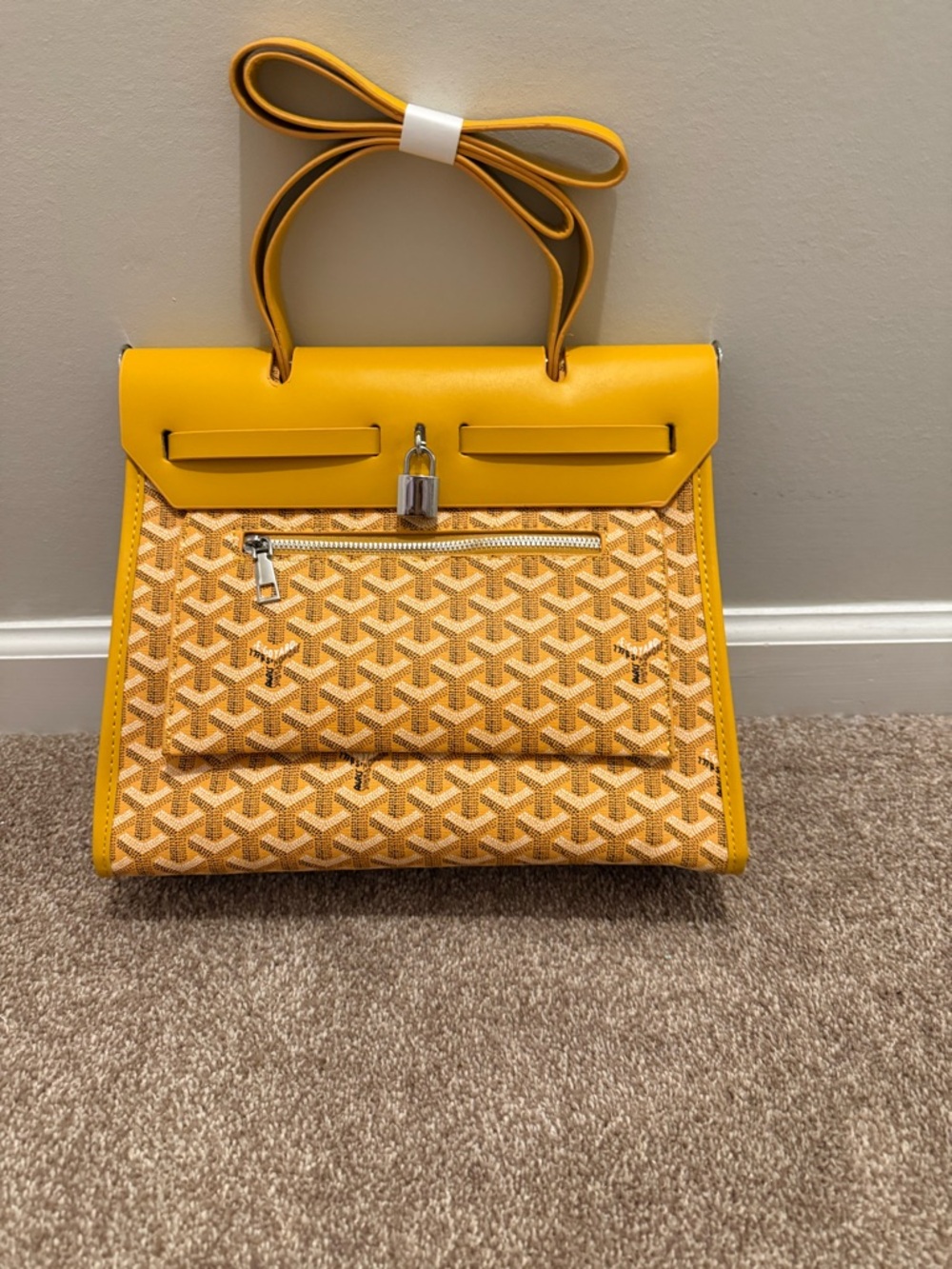 Yellow-Style Top Handle Tote - Luxurious Patterned Women’s Bag additional pouch
